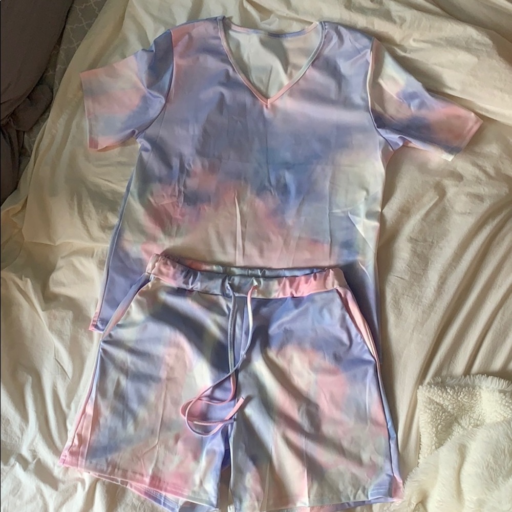 Tie-Dye two piece set - size large NEVER WORN
